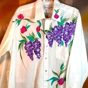 90’s hand painted grapes and flowers button down work blouse. Size L. Y.